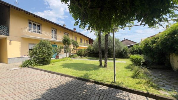 casa indipendente in vendita a Moncrivello