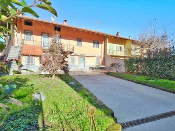 casa indipendente in vendita a Moncrivello