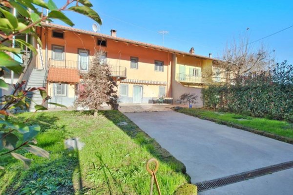 casa indipendente in vendita a Moncrivello