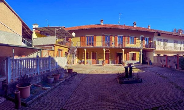 casa indipendente in vendita a Moncrivello