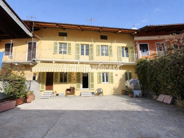 casa indipendente in vendita a Moncrivello