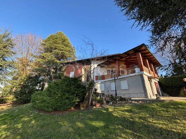 casa indipendente in vendita a Moncrivello