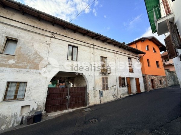 casa indipendente in vendita a Moncrivello