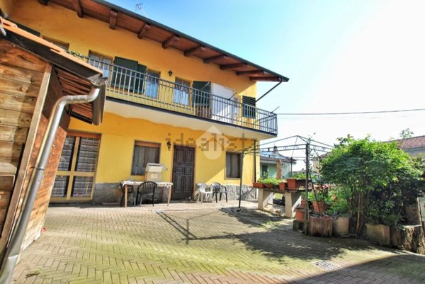 casa indipendente in vendita a Moncrivello
