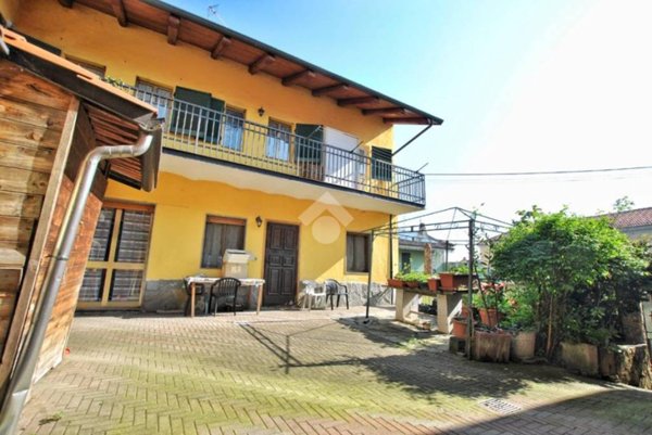 casa indipendente in vendita a Moncrivello