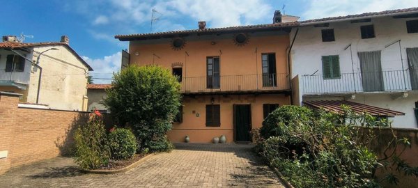 casa indipendente in vendita a Moncrivello