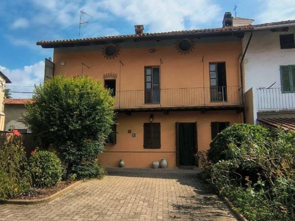 casa indipendente in vendita a Moncrivello