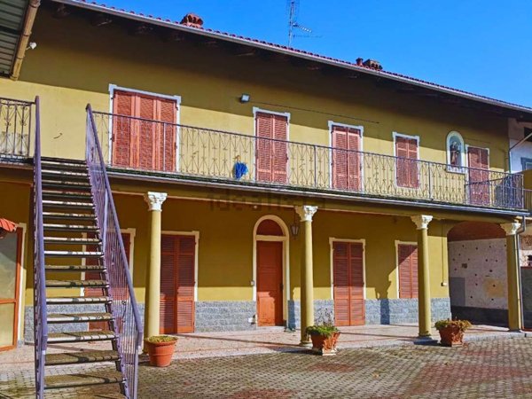 casa indipendente in vendita a Moncrivello