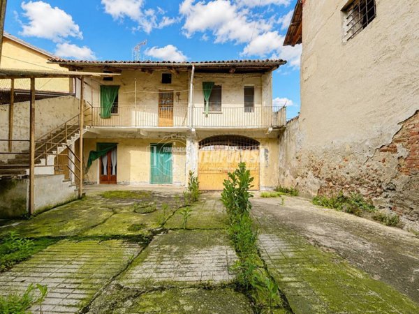 casa indipendente in vendita a Moncrivello