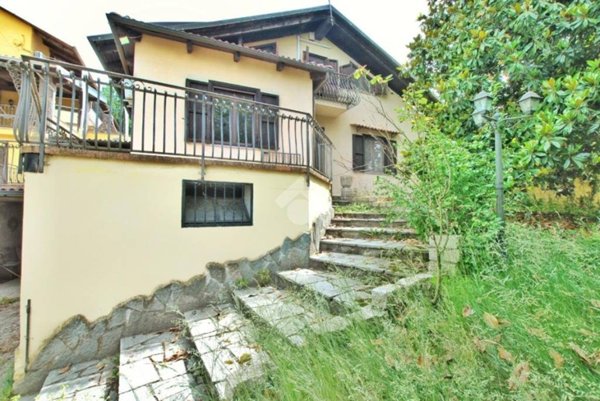 casa indipendente in vendita a Moncrivello
