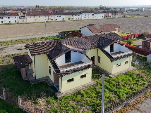 casa indipendente in vendita a Motta de' Conti