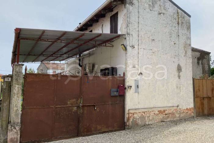 casa indipendente in vendita a Motta de' Conti