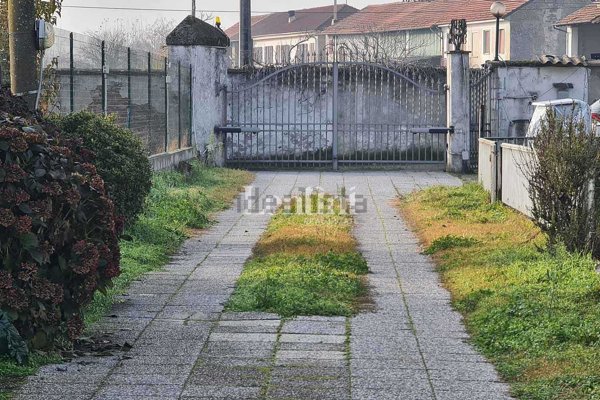 casa indipendente in vendita a Motta de' Conti