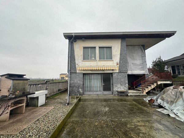 casa indipendente in vendita a Motta de' Conti