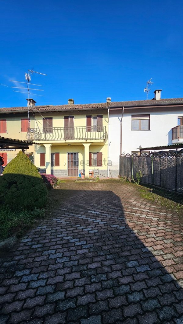 casa indipendente in vendita a Motta de' Conti