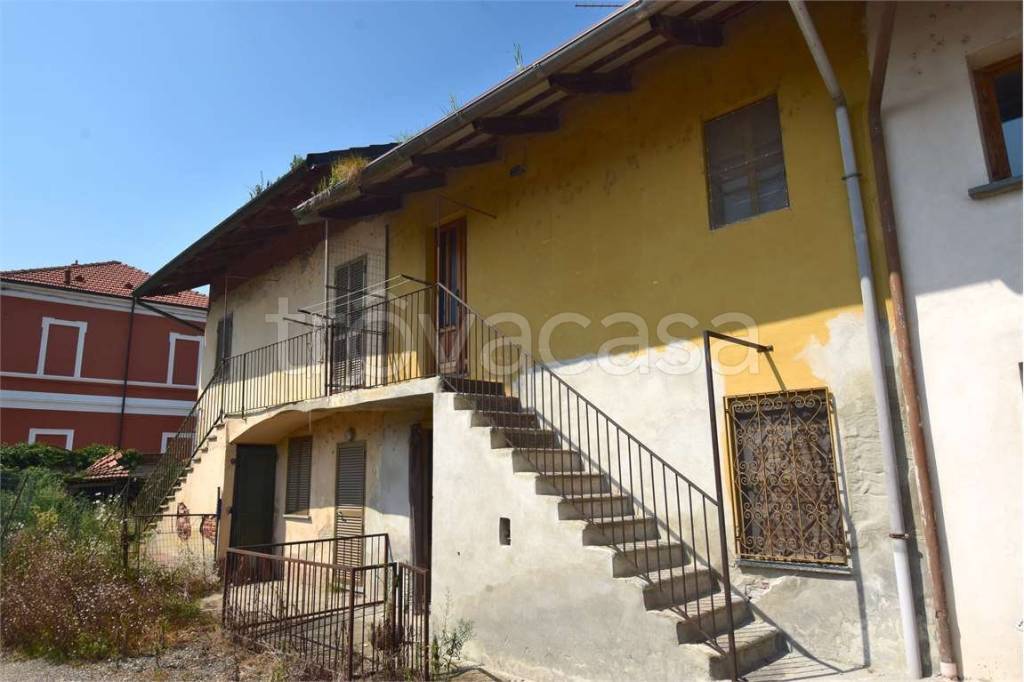 casa indipendente in vendita ad Oldenico