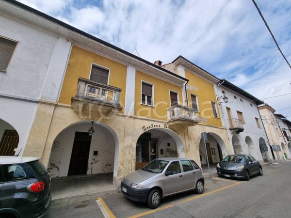 casa indipendente in vendita a Palazzolo Vercellese