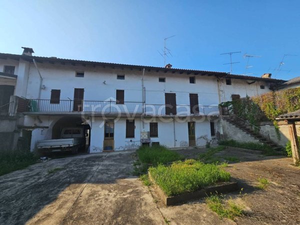 casa indipendente in vendita a Palazzolo Vercellese