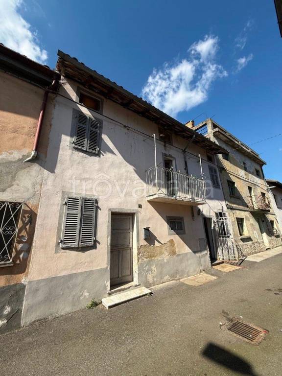 casa indipendente in vendita a Palazzolo Vercellese