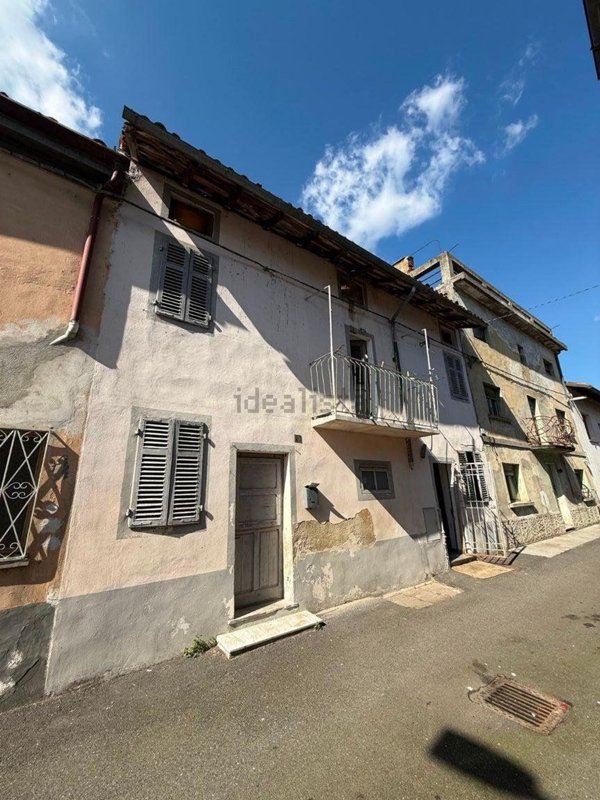 casa indipendente in vendita a Palazzolo Vercellese