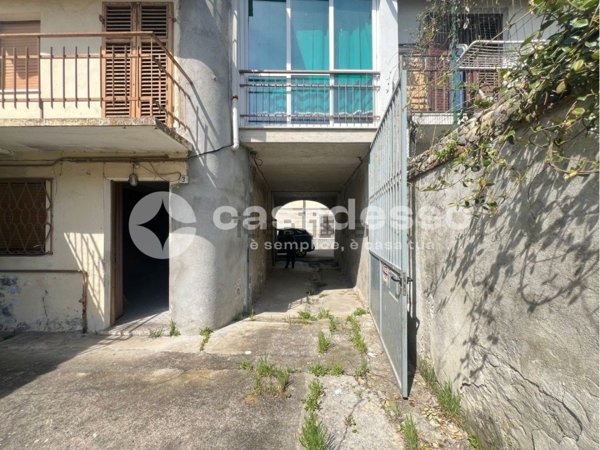 casa indipendente in vendita a Palazzolo Vercellese