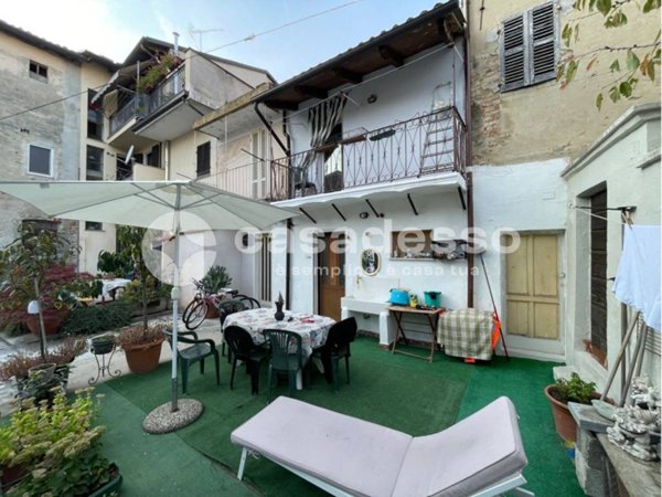 casa indipendente in vendita a Palazzolo Vercellese