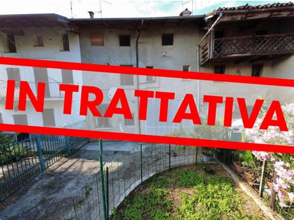 casa indipendente in vendita a Palazzolo Vercellese