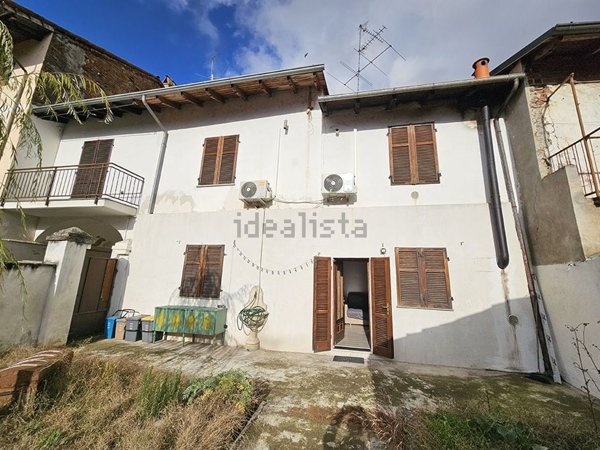 esavano in vendita a Palazzolo Vercellese