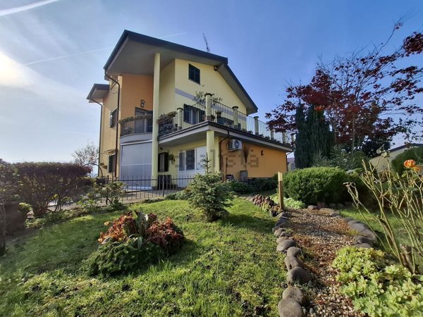 casa indipendente in vendita a Palazzolo Vercellese
