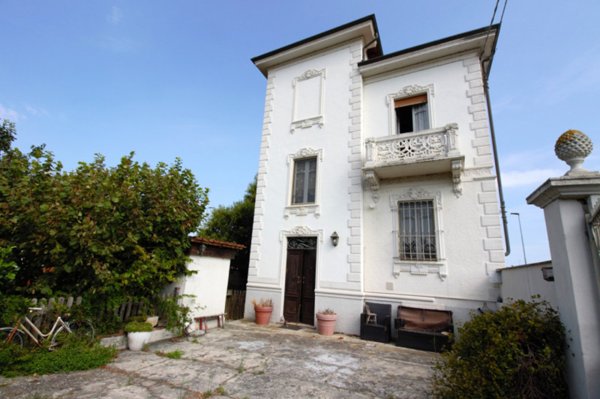 casa indipendente in vendita a Palazzolo Vercellese