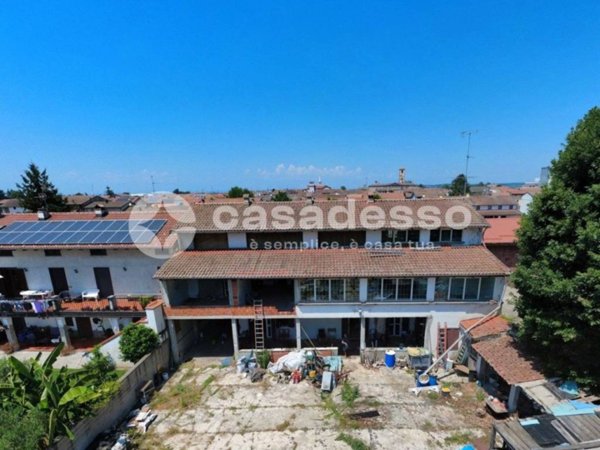 casa indipendente in vendita a Palazzolo Vercellese