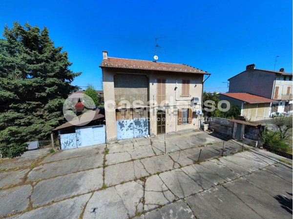 casa indipendente in vendita a Palazzolo Vercellese