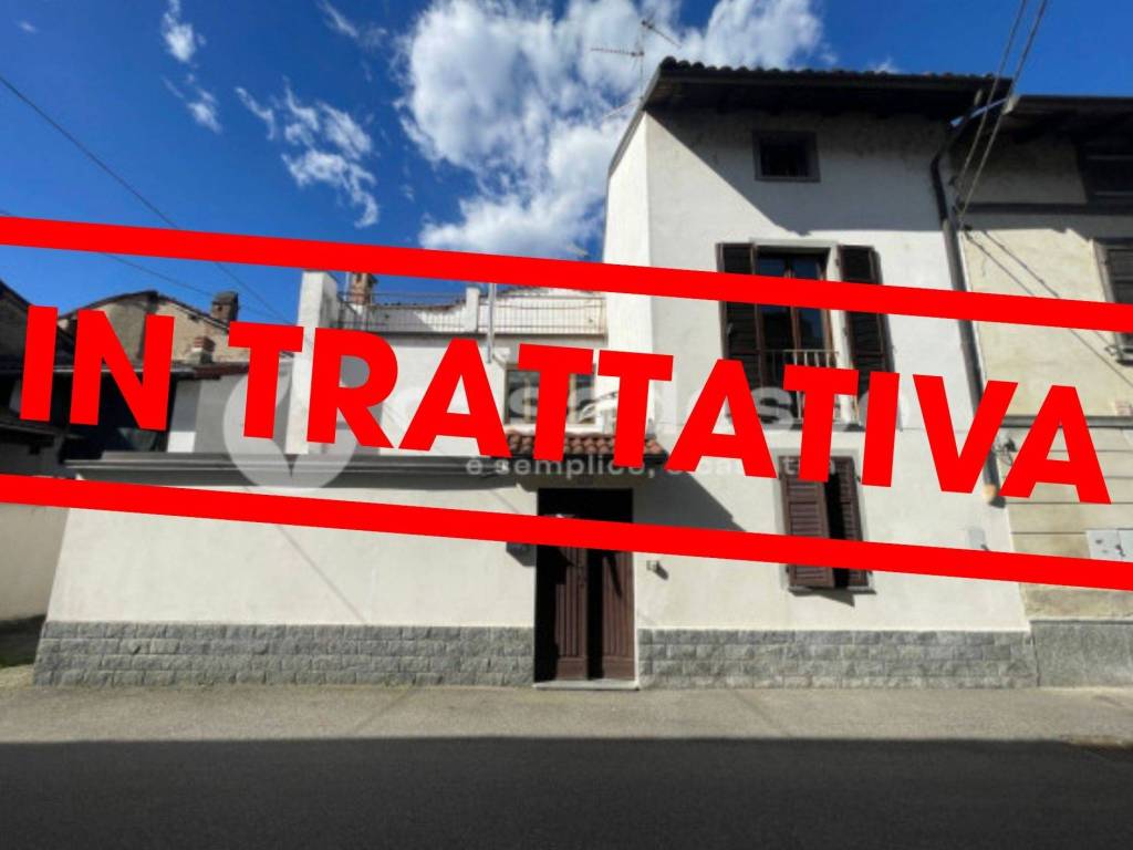 casa indipendente in vendita a Palazzolo Vercellese