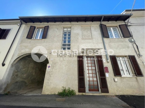 casa indipendente in vendita a Palazzolo Vercellese
