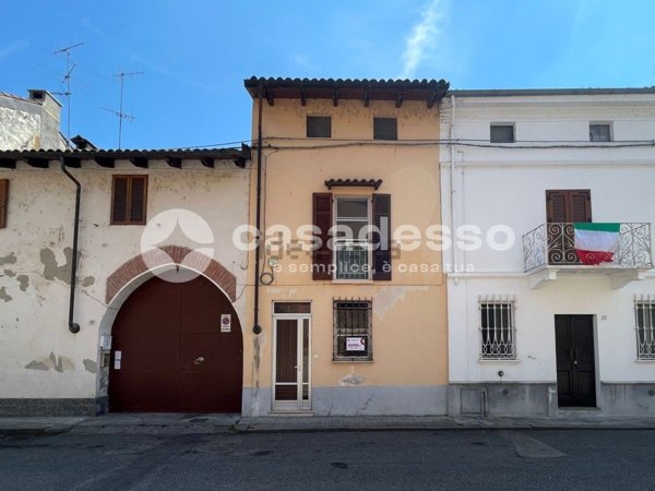 casa indipendente in vendita a Palazzolo Vercellese