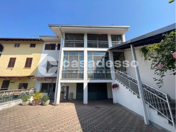 casa indipendente in vendita a Palazzolo Vercellese