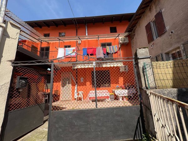 casa indipendente in vendita a Palazzolo Vercellese