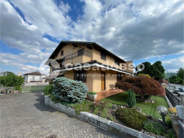 casa indipendente in vendita a Palazzolo Vercellese