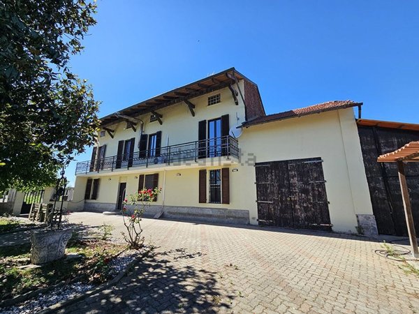 casa indipendente in vendita a Palazzolo Vercellese