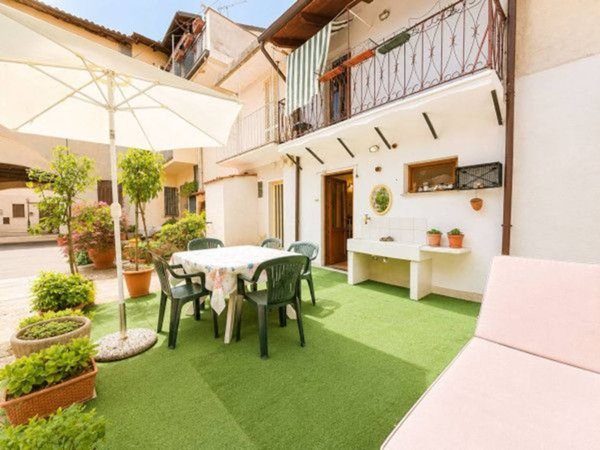 casa indipendente in vendita a Palazzolo Vercellese