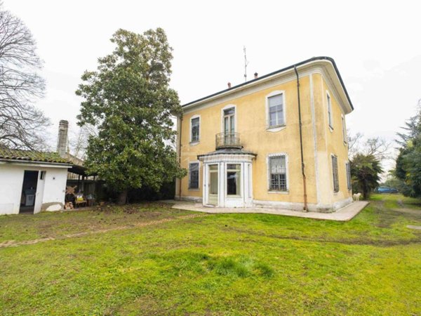 casa indipendente in vendita a Pertengo