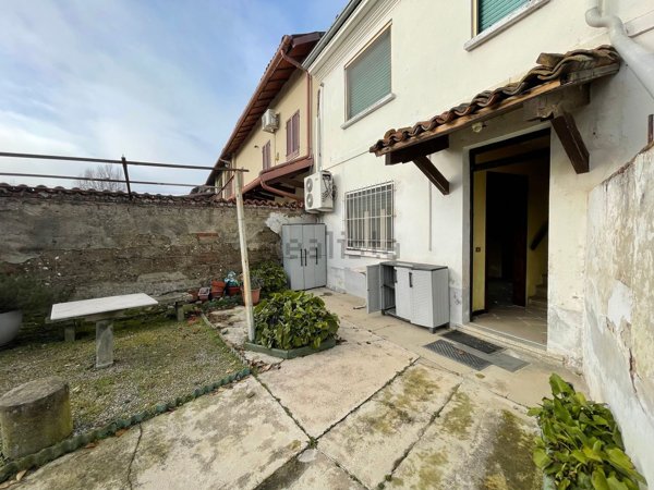 casa indipendente in vendita a Pertengo