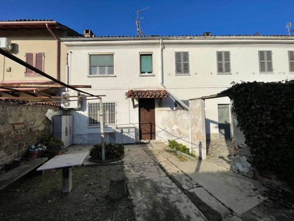 casa indipendente in vendita a Pertengo