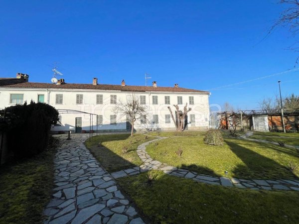 casa indipendente in vendita a Pertengo