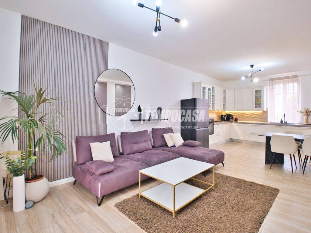 casa indipendente in vendita a Pertengo