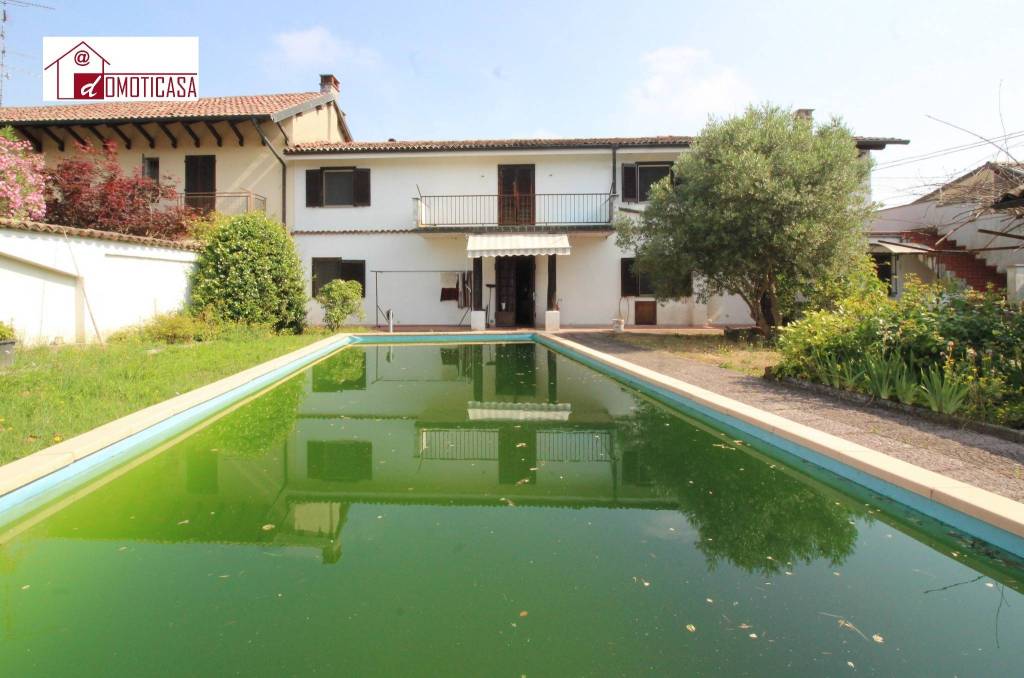 casa indipendente in vendita a Pertengo