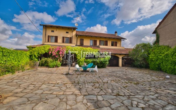 casa indipendente in vendita a Pertengo