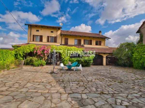 casa indipendente in vendita a Pertengo