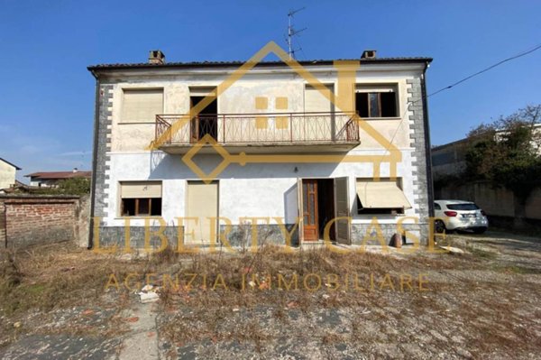 casa indipendente in vendita a Pertengo