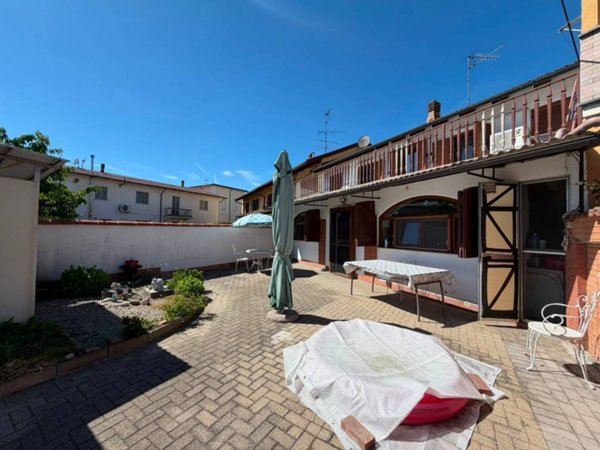 casa indipendente in vendita a Pertengo